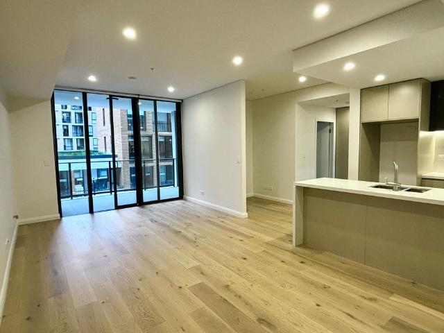 North Facing Near Brand NEW Exquisite One Bedder + Study Apartment in Castle Hill