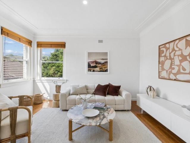 North Facing Sophistication in a Connected Setting