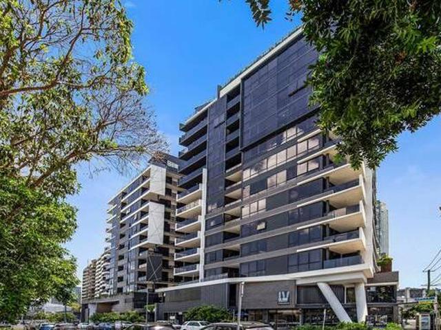 NORTH FACING SANCTUARY IN RENOWNED LA VIDA COMPLEX
