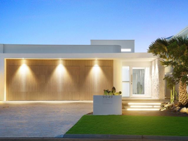 North Facing, Single level Oasis with Palm Springs flare