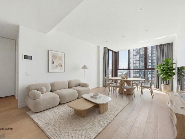 North Facing Sky High Luxury with Iconic Views