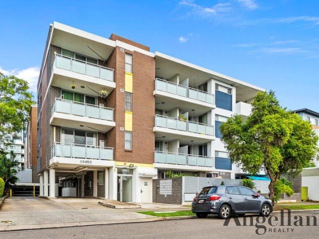 North Facing Spacious Apartment in Unbeatable Lifestyle Setting