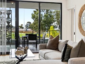 North Facing, Spacious Floorplan + Study
