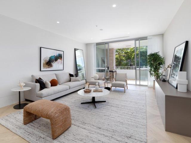 North Facing, Spacious Residence with 194sqm on title