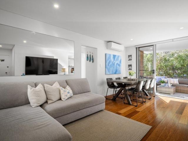 North Facing Style with Effortless Beachside Appeal