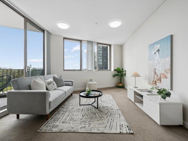 NORTH FACING | SUN DRENCHED LIVING | SECURE PARKING & STORAGE