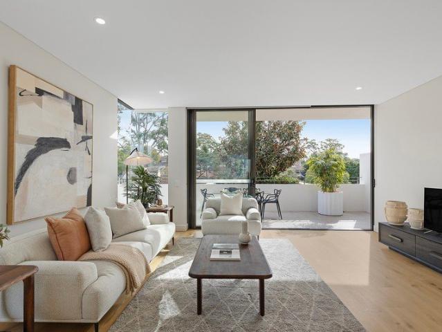 North facing penthouse luxury in the heart of Beecroft