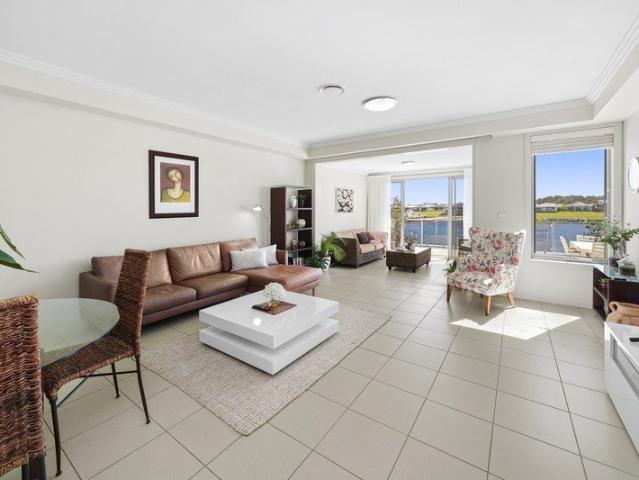 North Facing Waterfront Haven in Prestigious Waterfront Precinct