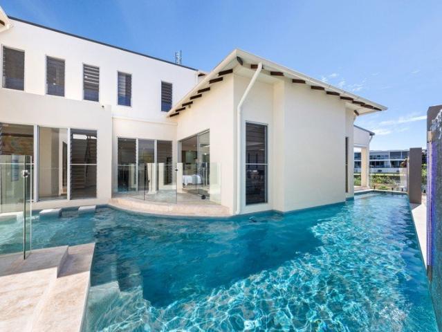 North Facing Waterfront Luxury in Twin Waters