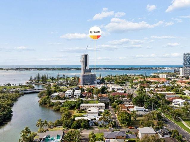 North Facing Waterfront Opportunity in the Heart of Chirn Park