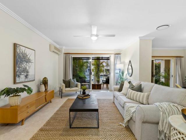 NORTH FACING WATERFRONT SANCTUARY WITH PRIVATE PONTOON RESORT STYLE LIVING IN PRESTIGIOUS RUNAWAY COVE
