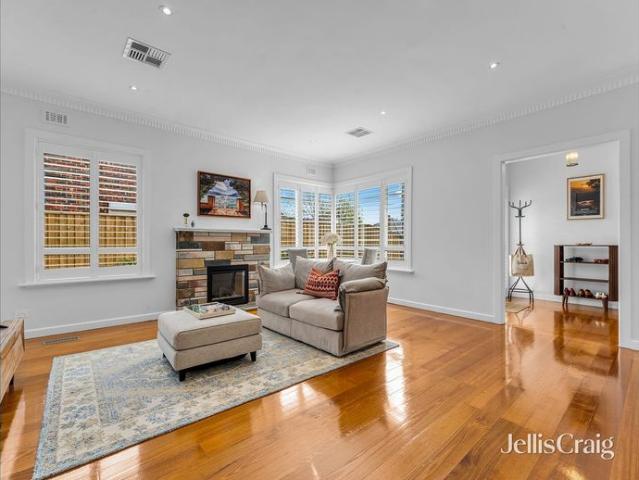 North Facing, Warm & Bright, Elegantly Renovated Family Living in Bentleigh East