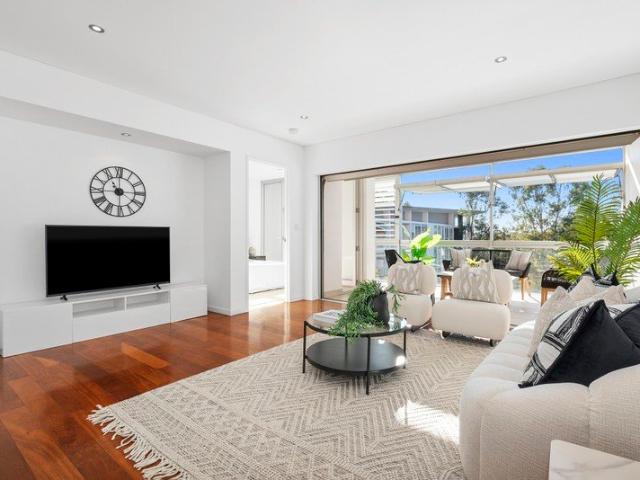 NORTH FACING WITH SPECTACULAR VIEWS IN 'AQUILON'