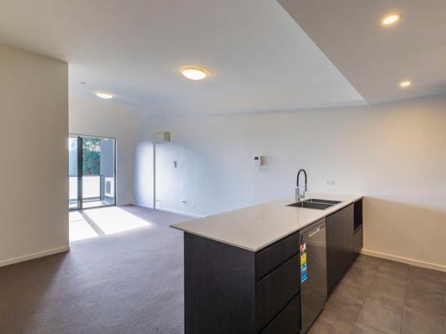 North Facing, Top Floor, Spacious One Bedroom Apartment