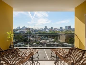 North Facing Three Bedroom Apartment | Green Square Town Centre | Sweeping City Skyline Views