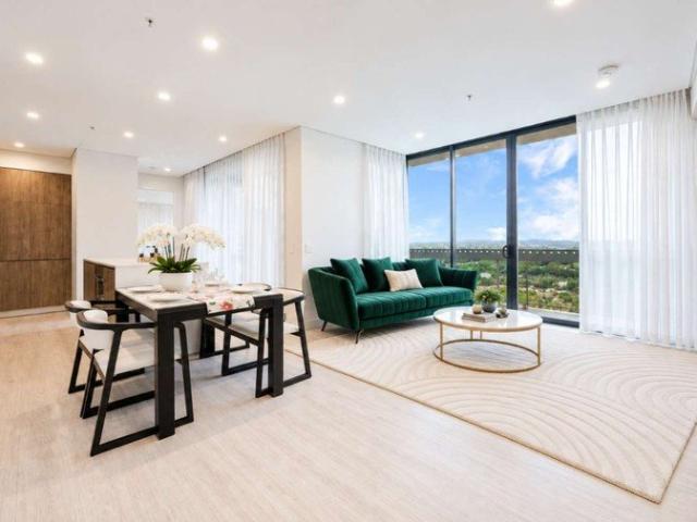 North Facing Two Bedroom Residence with Spectacular Park View