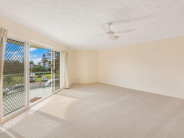North Facing Unit With Ocean Views