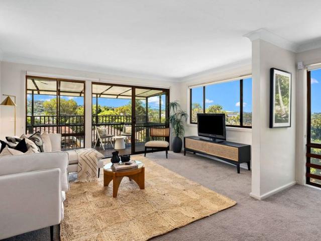 North facing upper duplex with views