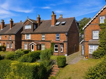 North Farm Road, Tunbridge Wells, TN2 3 bed semi detached house to rent £2,250 pcm £519 pw
