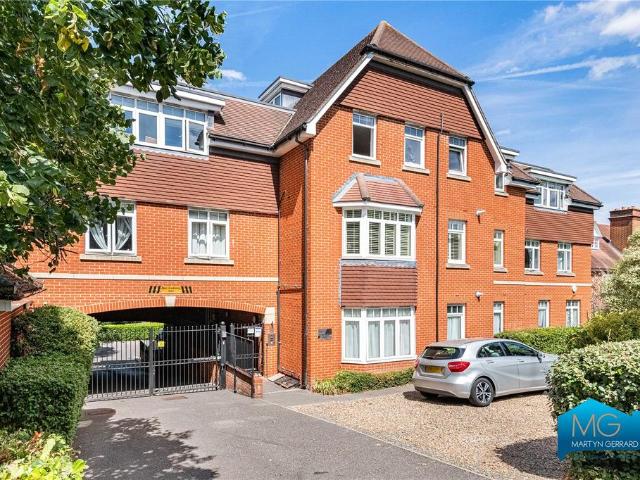 North Finchley, London, N12 2 bed apartment to rent £2,250 pcm £519 pw