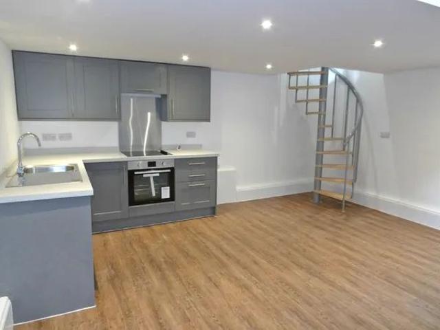 North Gate, Newark, NG24