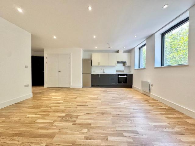 North Gate House, Seven Sisters Road N15, Studio to rent, £1,500 pcm | PrimeLocation