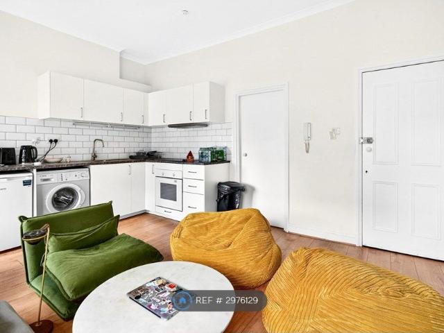 North Gower Street, London NW1, 1 bed flat to rent, £2,350 pcm | PrimeLocation