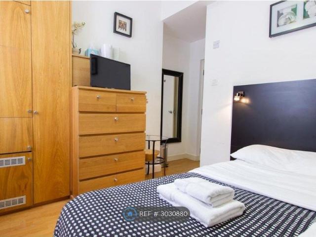 North Gower Street, London NW1, Studio to rent, £1,733 pcm | PrimeLocation