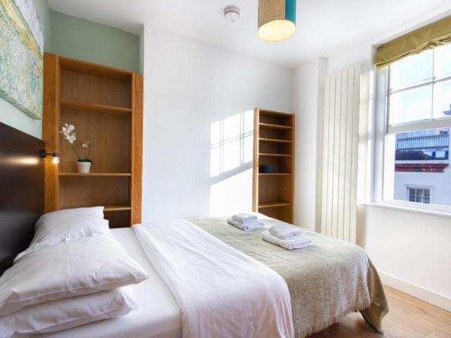 North Gower Street, London NW1 Studio to rent £2,123 pcm £490 pw