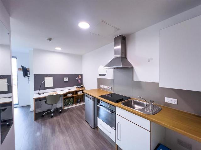 North Hanover Street, Glasgow G4 Studio to rent £1,209 pcm £279 pw