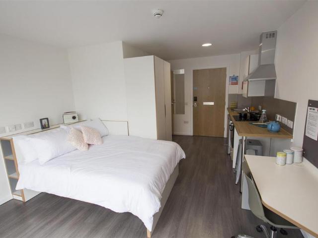 North Hanover Street, Glasgow G4 Studio to rent £1,209 pcm £279 pw