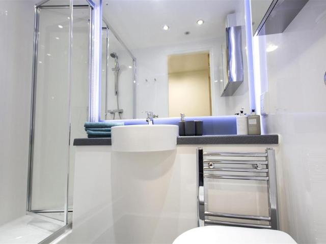 North Hanover Street, Glasgow G4 1 bed in a flat share to rent £758 pcm £175 pw