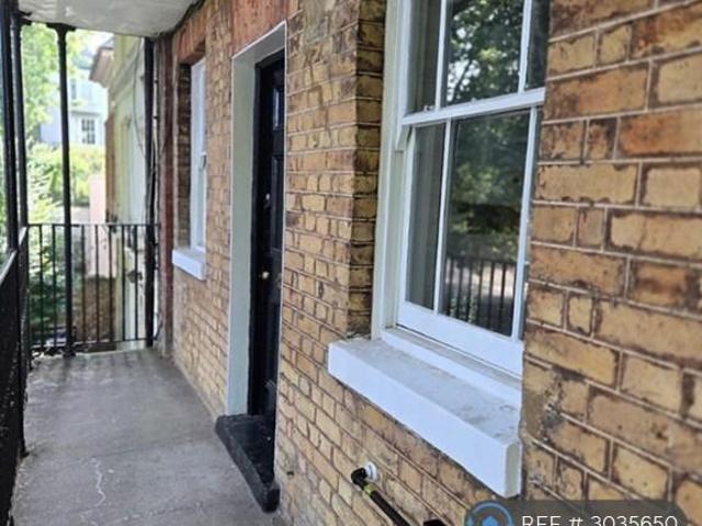 North Hill, London, N6 1 bed flat to rent £1,750 pcm £404 pw
