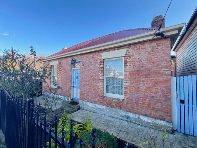 NORTH HOBART FULLY RENOVATED, CHARMING AND SPACIOUS CONVICT COTTAGE, C 1850