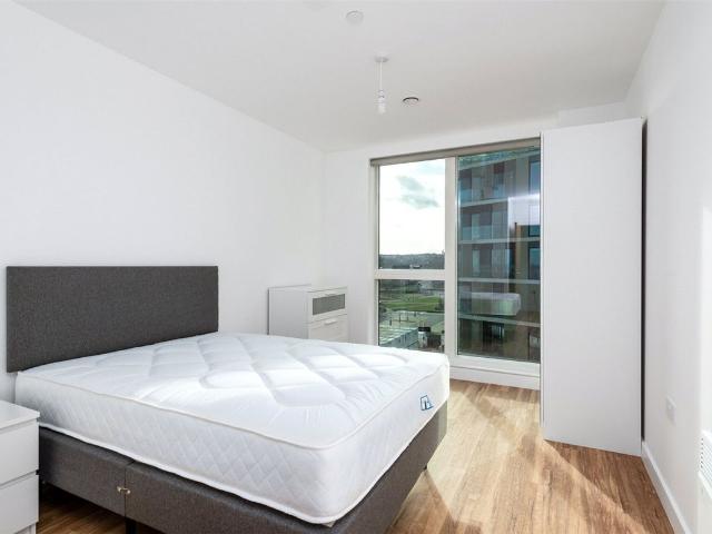North House, Gillingham Gate Road ME4, 2 bed flat to rent, £1,500 pcm | PrimeLocation