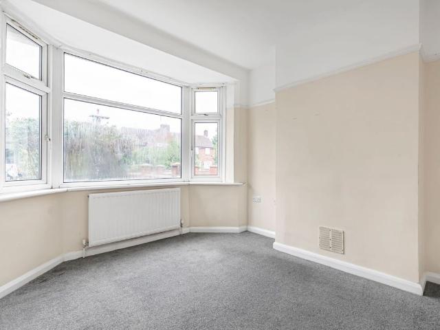 North Hyde Lane, Southall, Middlesex UB2, 3 bed detached house to rent, £2,000 pcm | PrimeLocation