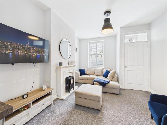North King Street, North Shields 2 bed apartment to rent £850 pcm £196 pw