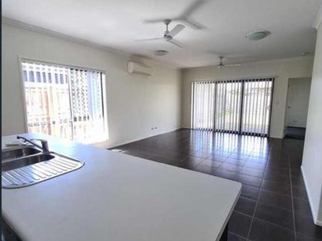 NORTH LAKES FAIR WAY CHASE PRECINCT – 2x AIR CONDITIONERS 2 LIVING AREAS