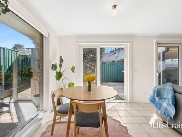 North light, garden views and Trentham at your door