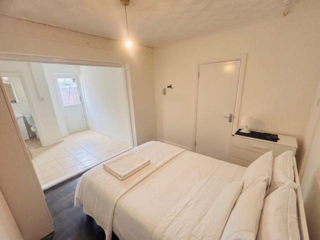 North London – N18 STUDIO / Upper Edmonton Zone