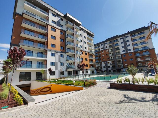 North Mavişehirde Havuz Cepheli Modern 2+1 Kiralık Daire
