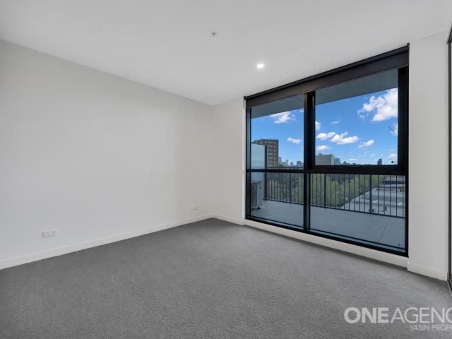 North Melbourne 527/145 Boundary Road