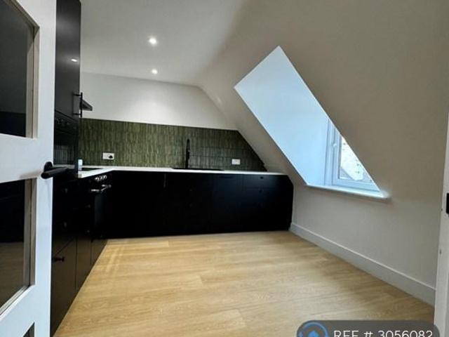 North Methven St, Perth, PH1 2 bed flat to rent £850 pcm £196 pw