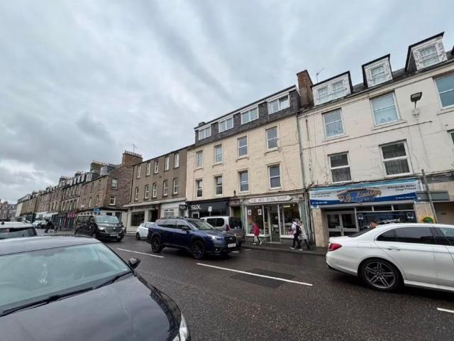 North Methven Street, Perth. 1 bed flat to rent £625 pcm £144 pw