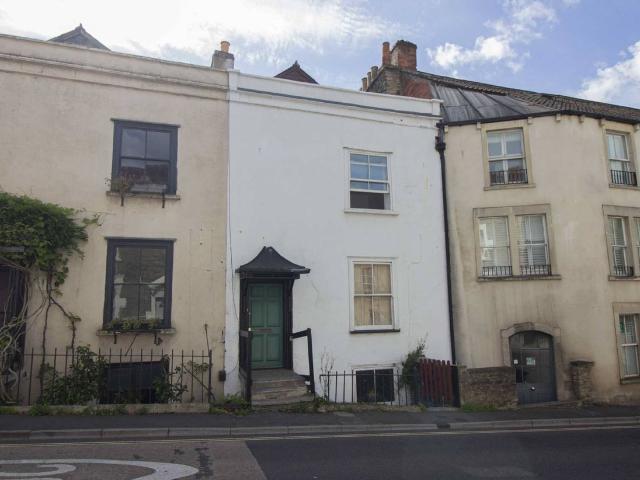 North Parade, Frome BA11, 2 bed terraced house to rent, £900 pcm | PrimeLocation