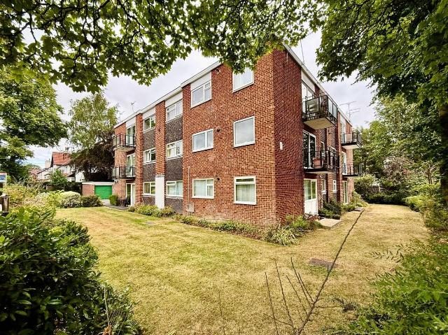 North Parade, Leeds, West Yorkshire LS16, 2 bed flat to rent, £1,100 pcm | PrimeLocation