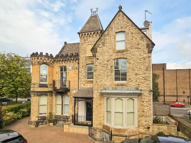 North Park Road, Harrogate HG1, 2 bed flat to rent, £1,750 pcm | PrimeLocation