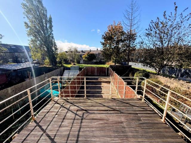 North Park Street, Dewsbury WF13, 5 bed terraced house to rent, £1,150 pcm | PrimeLocation