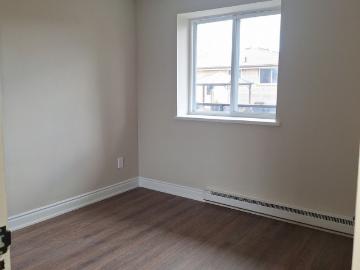 Brantford Town, Ontario - Terrace, Parking