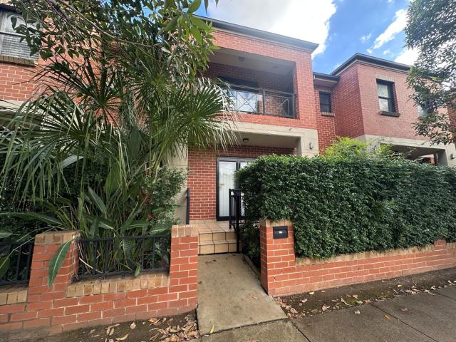 North Parramatta, 4/11 Brickfield Street